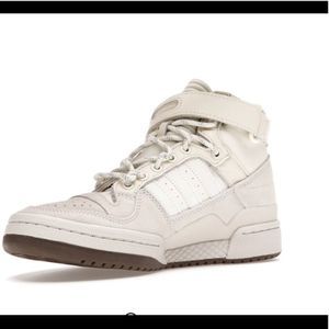 Brand new, never worn, Adidas x Ivy Park Forum Mid Unisex tennis shoes